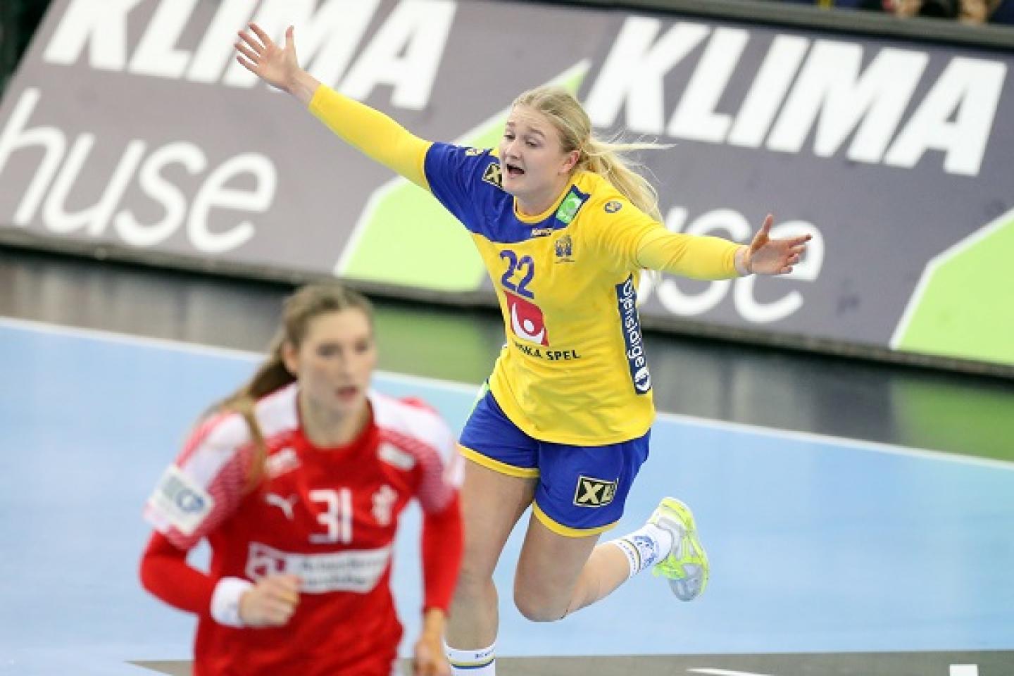 Sweden book historic semi-final, France continue medal fight