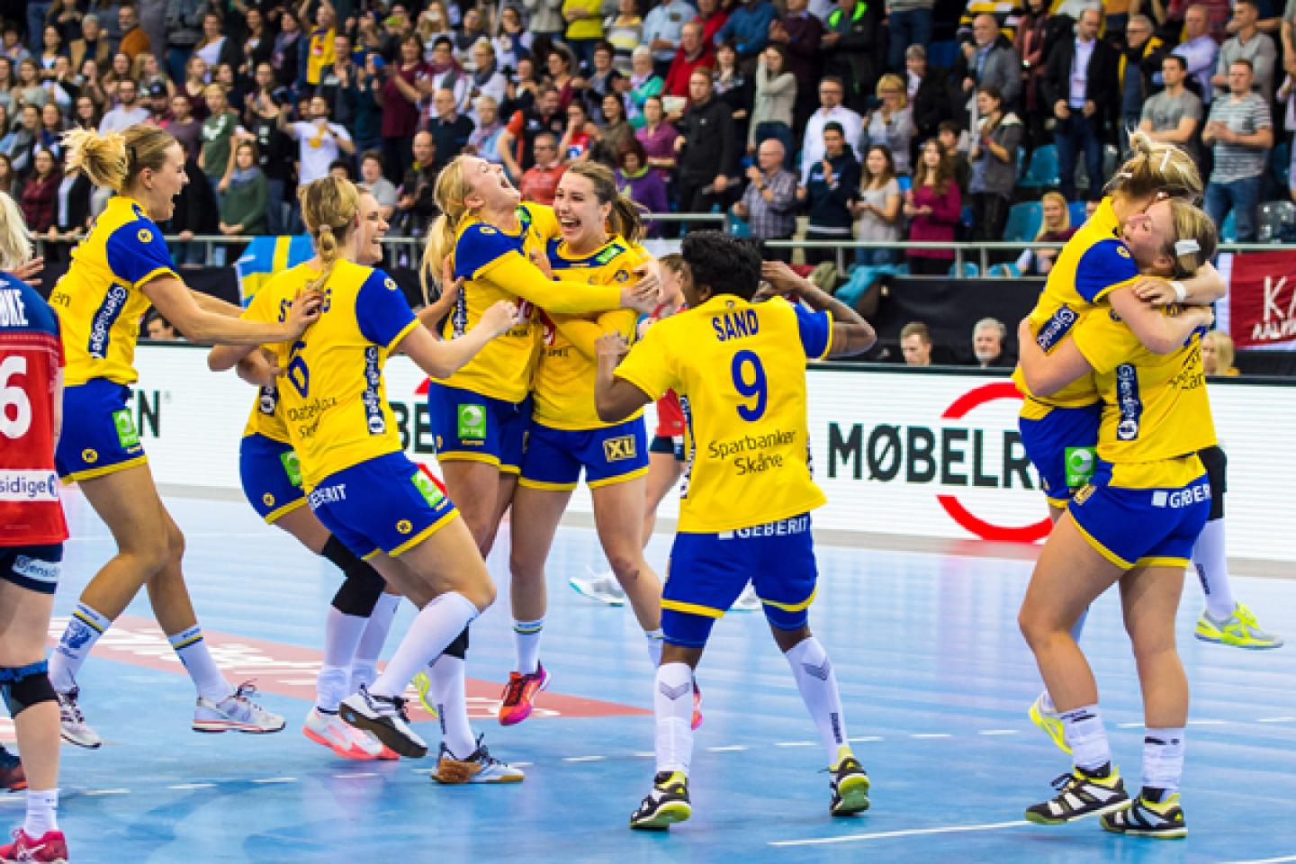 Group B: Sweden beat Norway to finish top, Hungary third and Czech Republic fourth