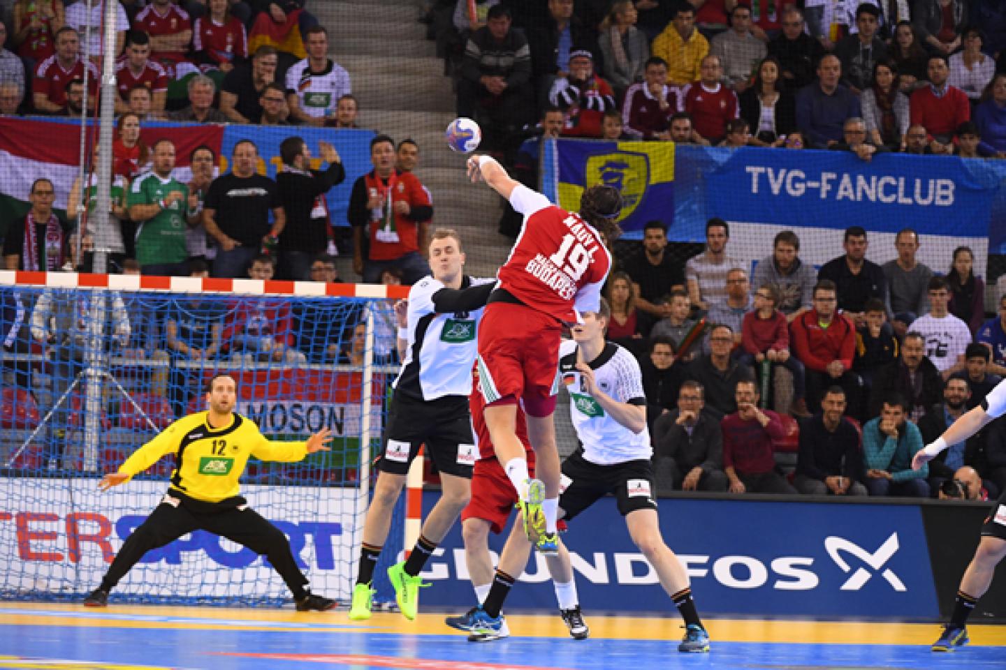Player Replacement: Nagy back for Hungary