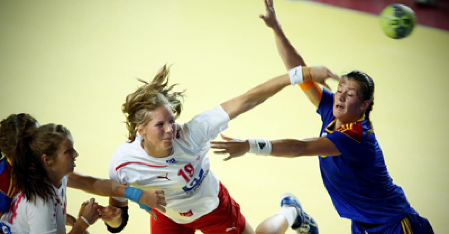 Danish dynamite go for gold after clashing Romania