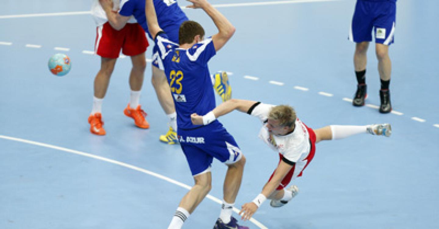 Tunisia and Denmark win first placement matches
