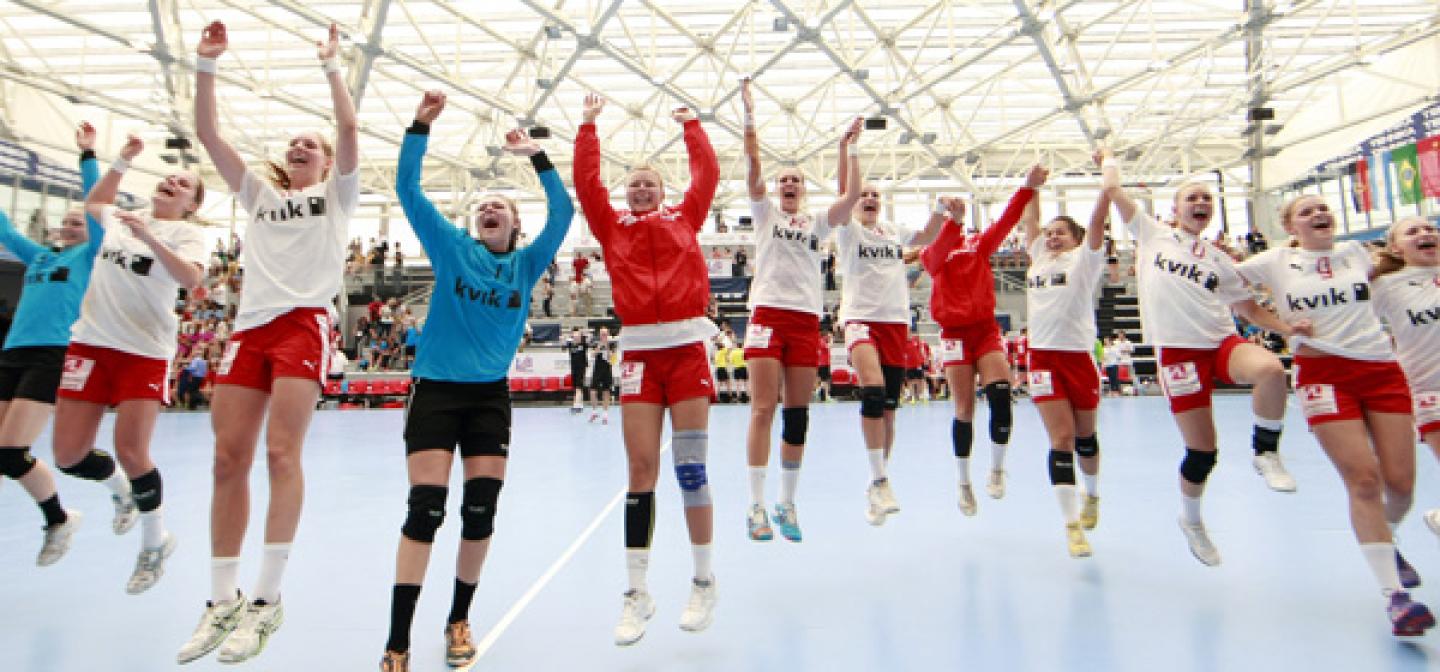 Lucky Danes turn the tide for bronze medal