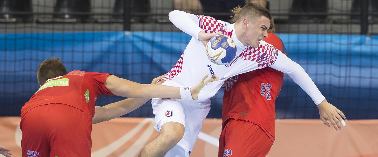 Croatia hit the ground running with commanding win