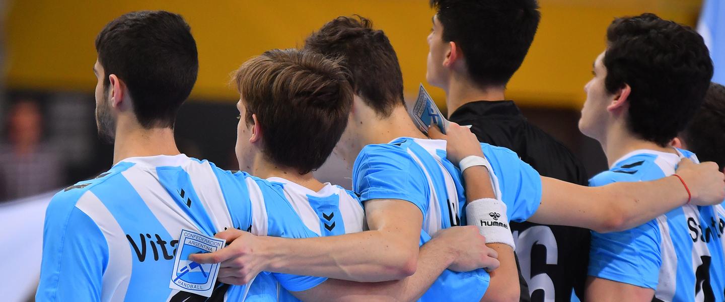 Argentina and hosts looking for eighth-finals upset