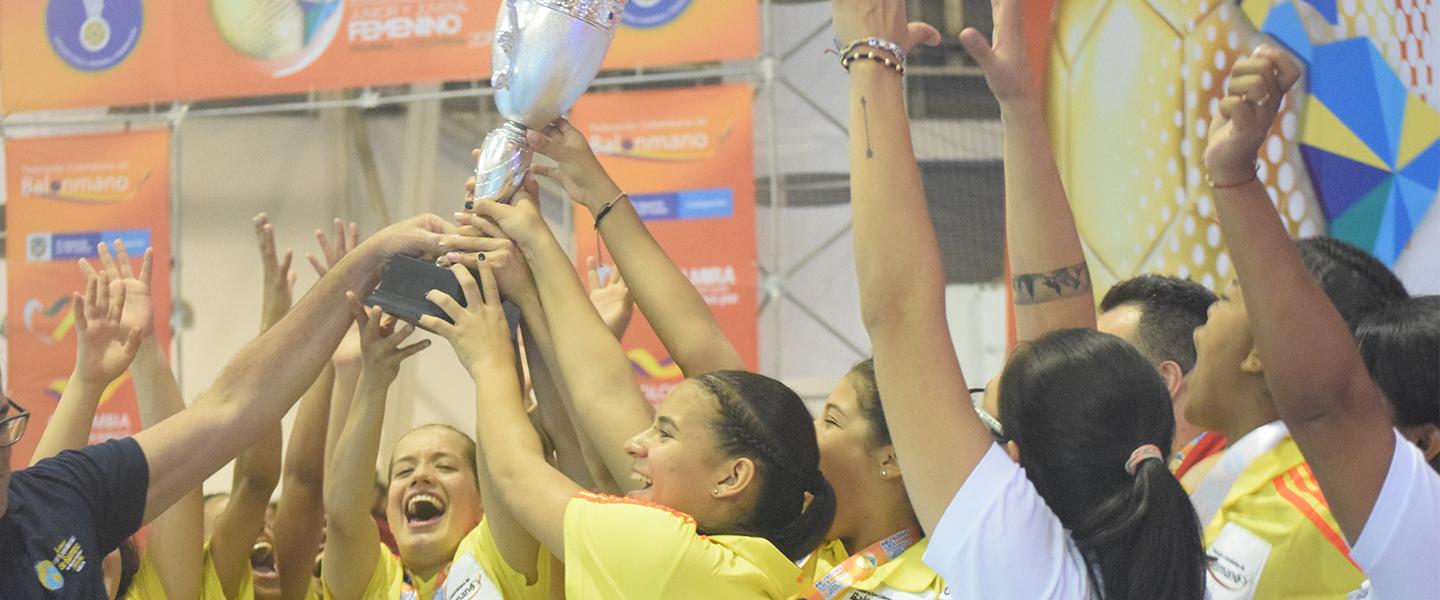 Colombia and French Guiana through to IHF Trophy South and Central America – Continental Phase