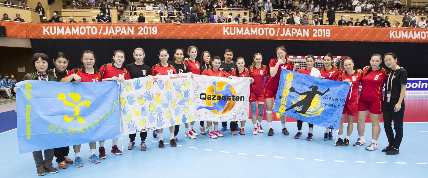 World championship players inspired by the next generation of handball fans in Japan