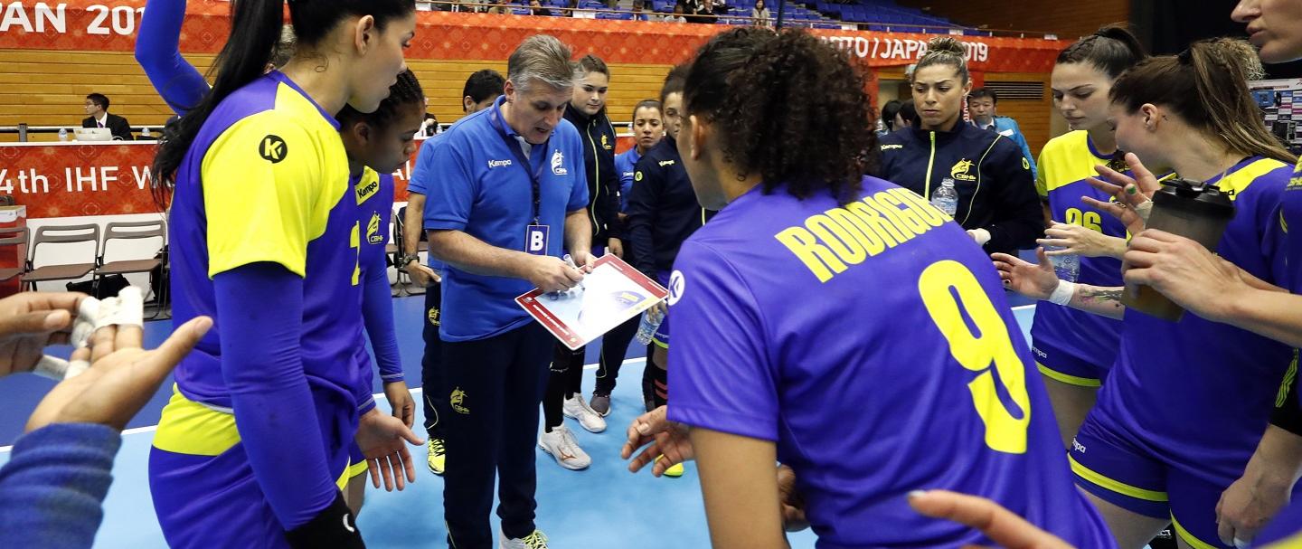 Coach Dueñas to deliver free online global course for Brazilian Handball Confederation
