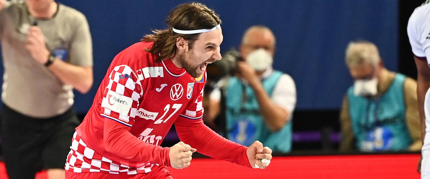 Astonishing comeback keeps Croatian hopes alive