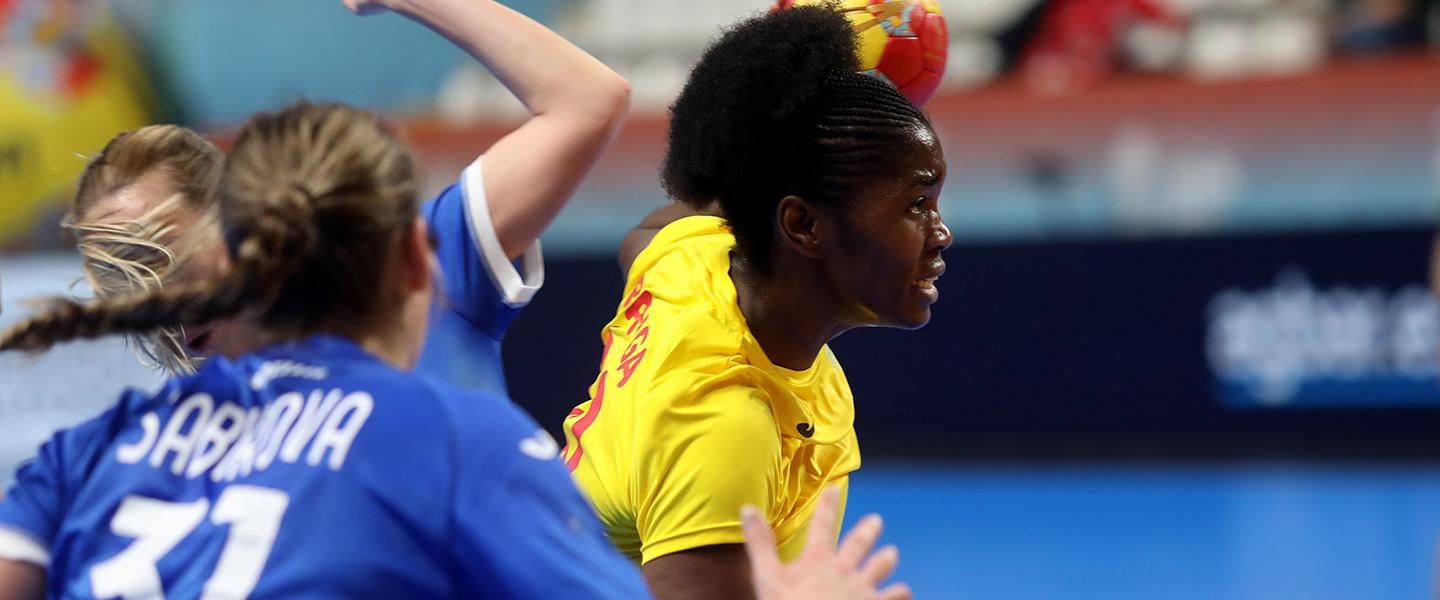 Group B: Poland and Cameroon to bounce back – or RHF and Serbia to advance to main round?