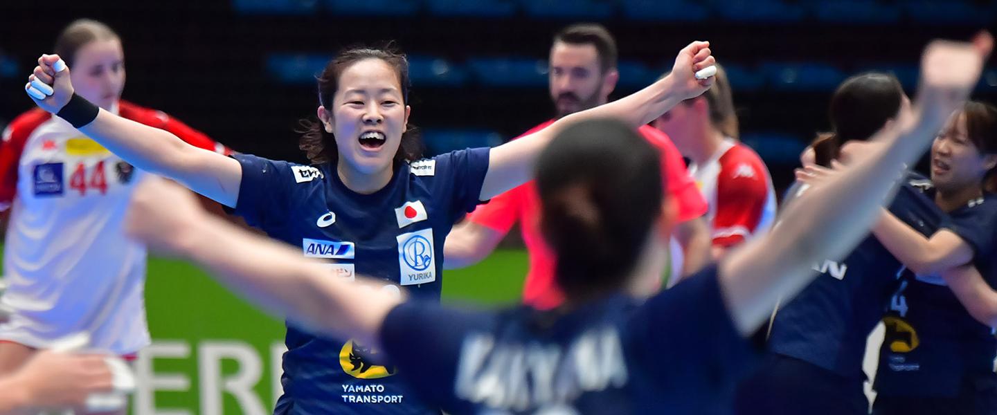 Japan come from behind to beat Austria