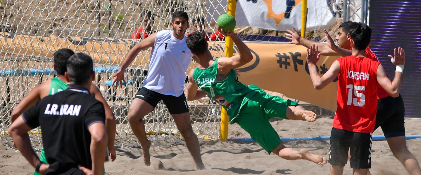 Qatar and Iran in the lead as the race for Asian beach handball titles continues 