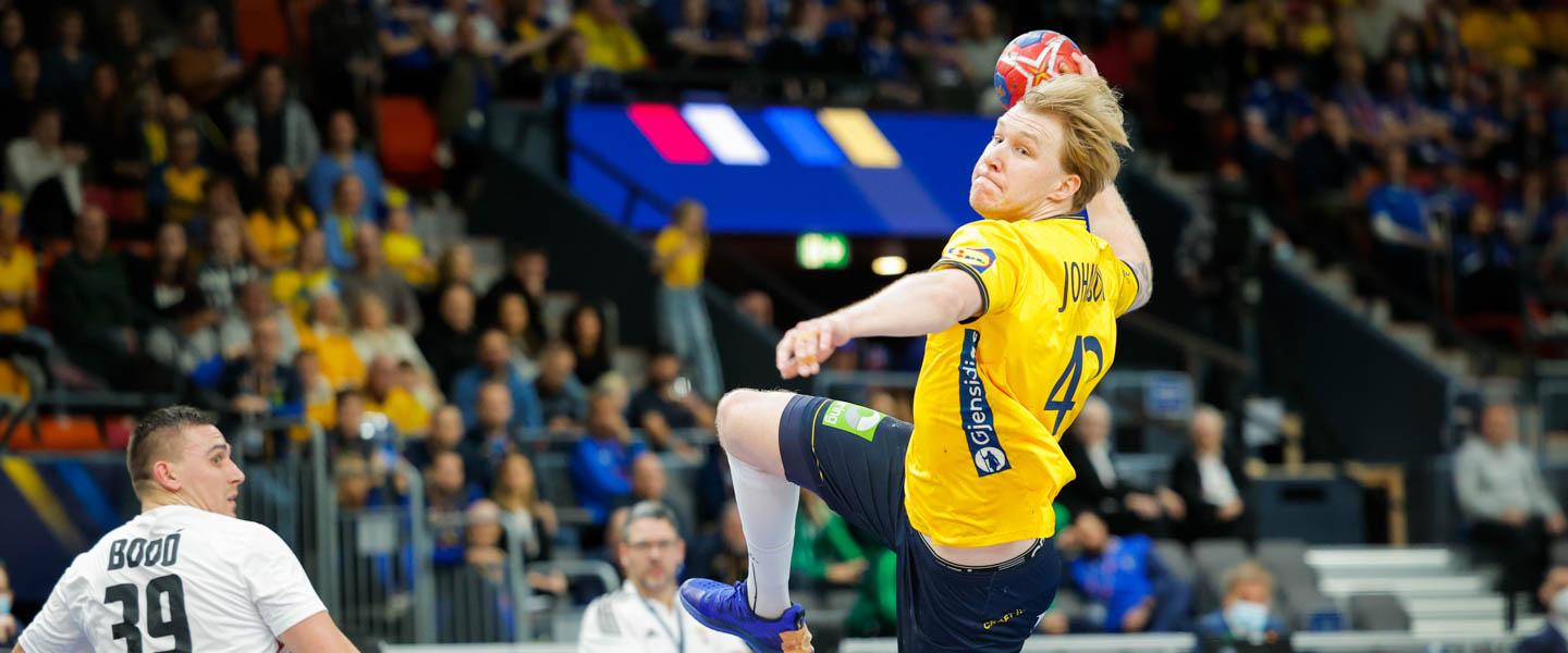 Co-hosts Sweden remain unbeaten
