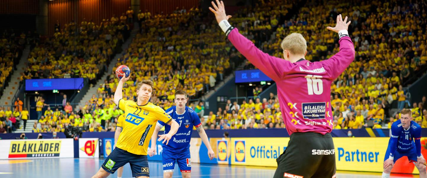 Co-hosts Sweden book quarter-final berth