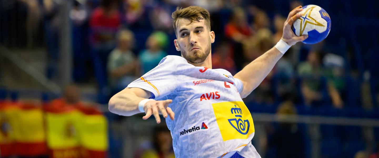 Spain seal main round berth, Hungary deliver another blow to Norway
