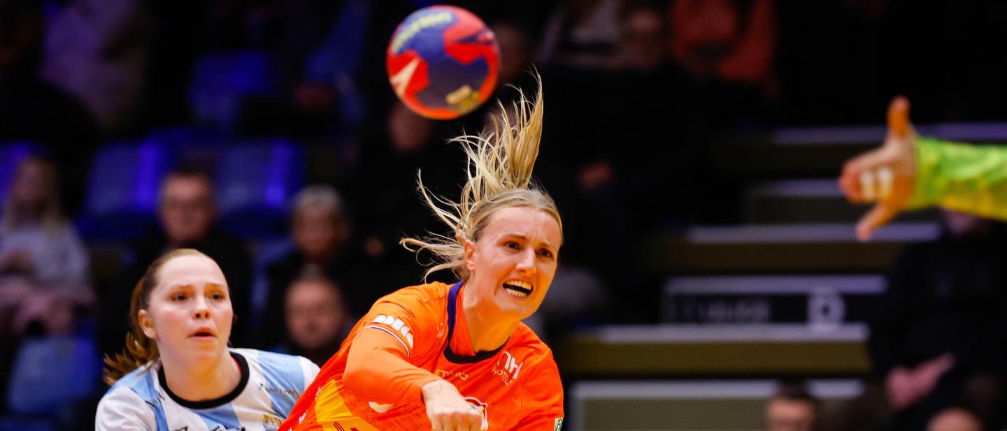 Netherlands hit 40-goal mark in big win against Argentina