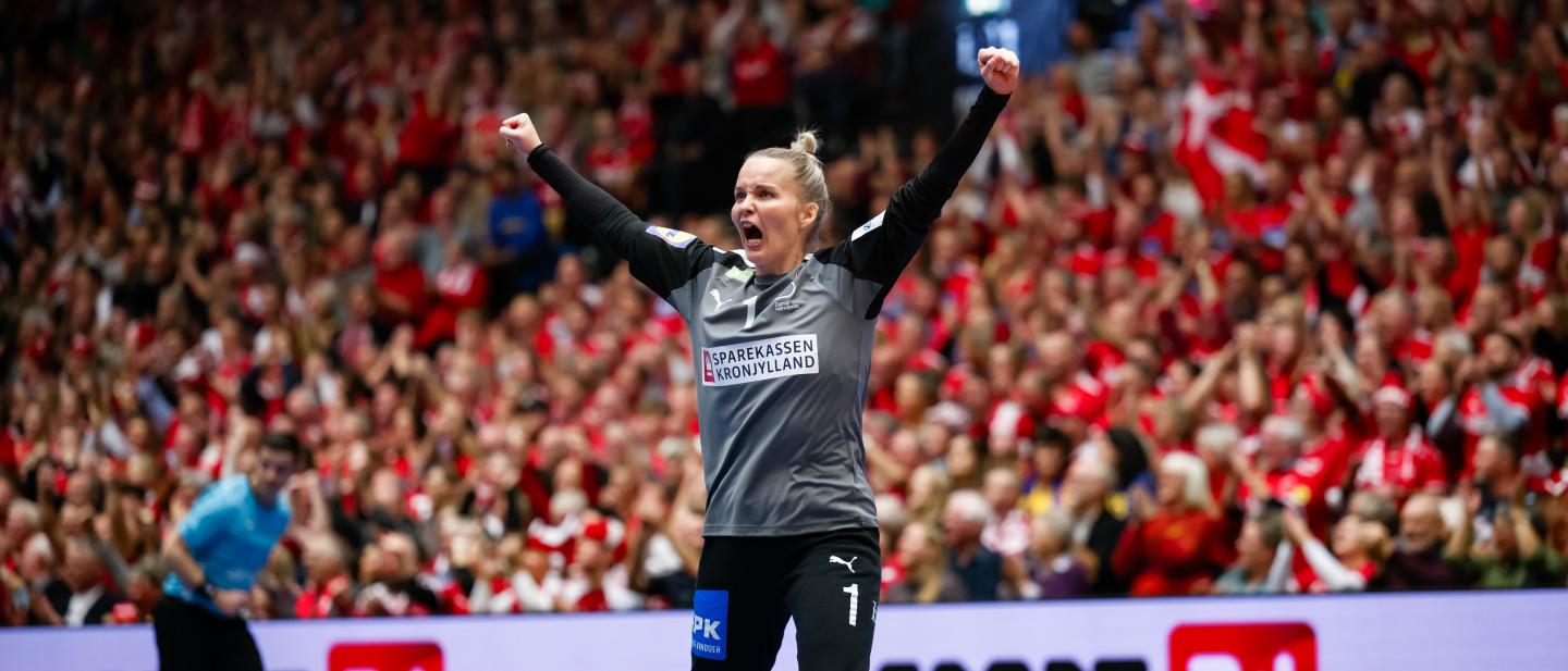 Dominant Denmark deliver huge win against Romania to end preliminary round in style