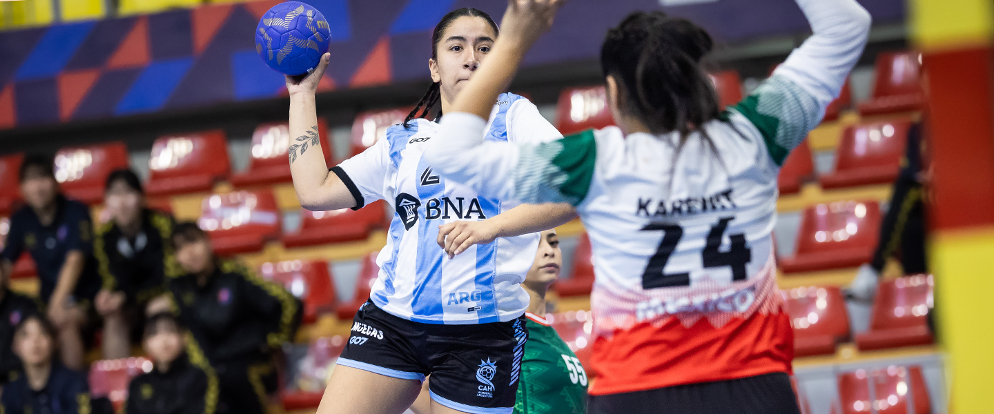 Argentina open account, as they cruise past Mexico