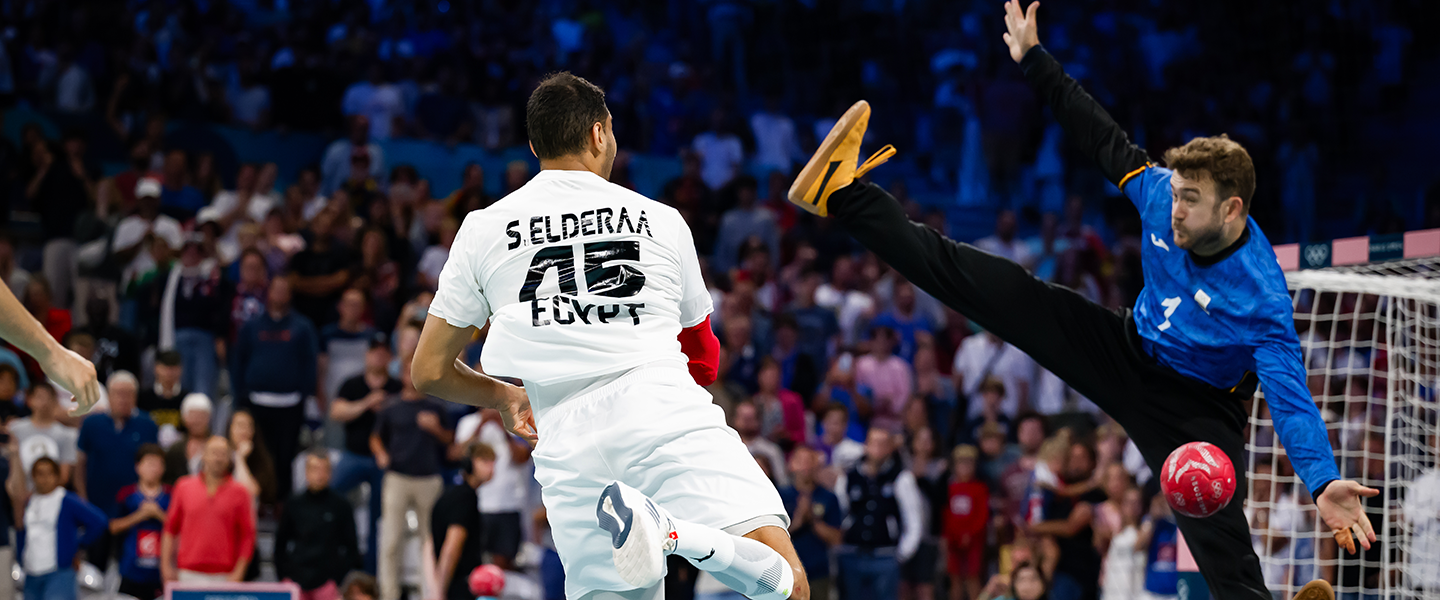How did Spain learn from their mistakes to seal an Olympics semi-finals berth