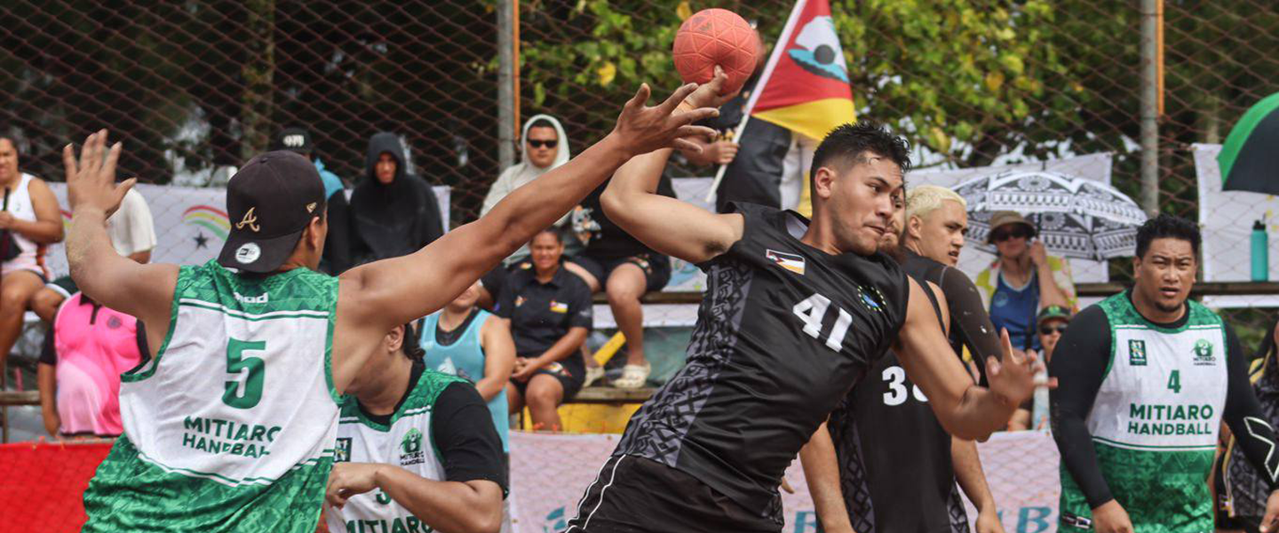 âKopu tangata Okotaiâ â Cook Islands, OCHF and IHF join together for Beach Handball growth