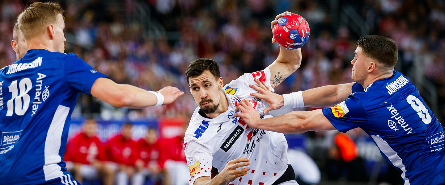 Croatia blow away Iceland in near-perfect performance