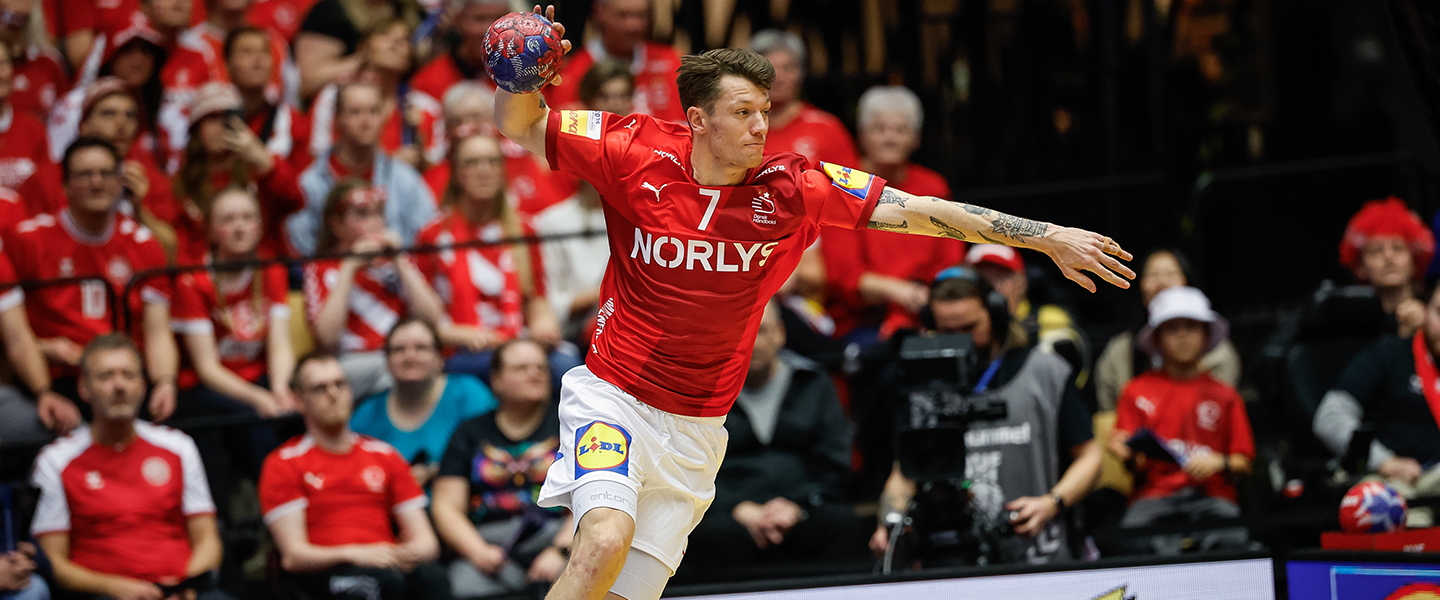 Main round throws off with a rematch of the Paris 2024 Olympic games final