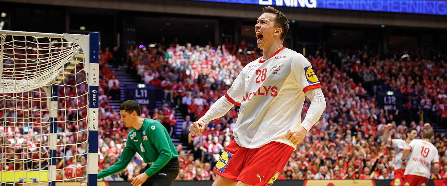 Denmark cruise to main round after extending unbeaten run to 30 matches
