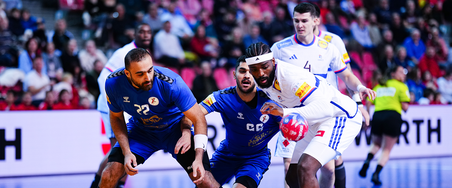 France dominates Kuwait to edge closer to main round