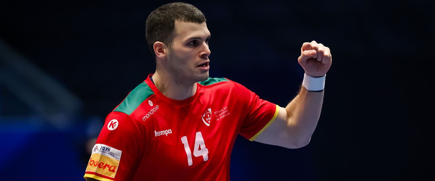 Record attacking outing seals first place for Portugal in Group III