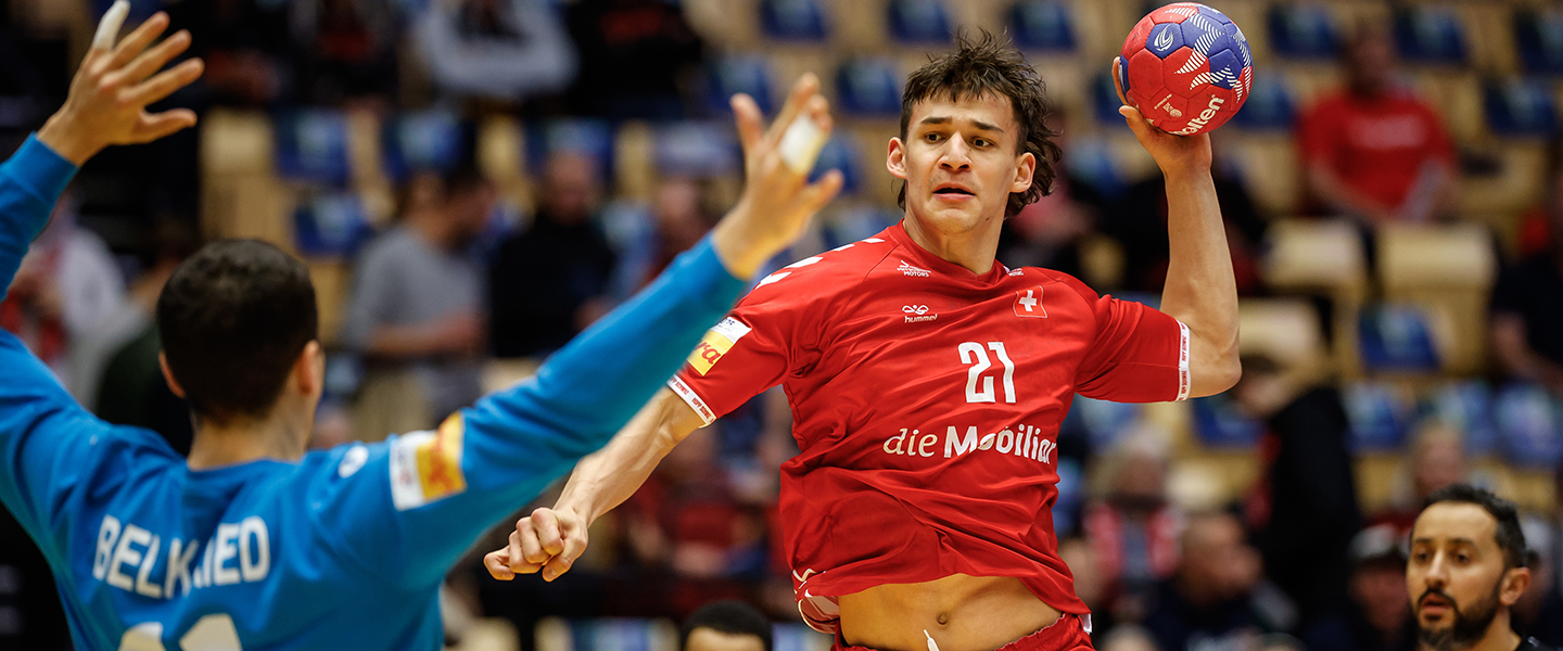 Switzerland open main round with largest World Championship win in 30 years