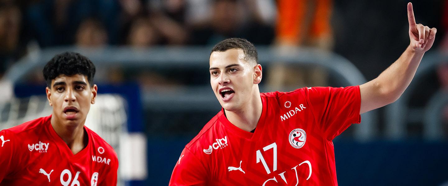 Egypt deliver pitch perfect start, France and Spain record lopsided wins