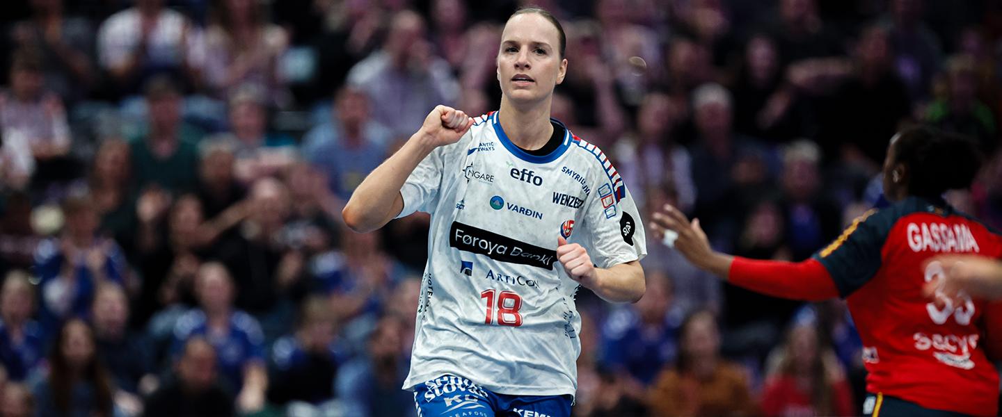 Strong second half showing makes history for Faroes with first-ever World Championship win 