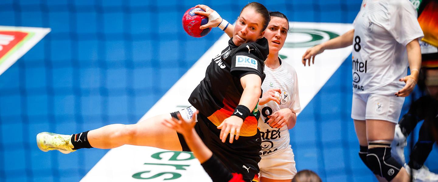 Germany through to main round after clear win over Uruguay