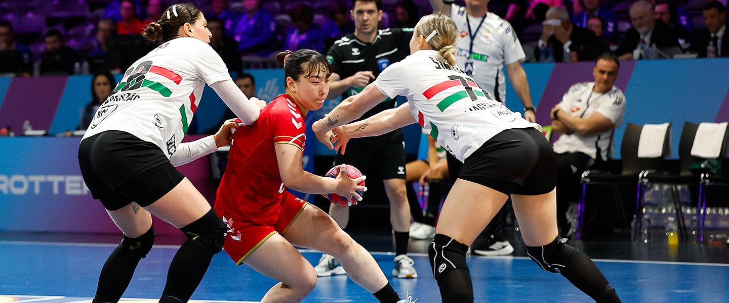 Hungary secure quarter-finals with a comeback to earn dramatic draw against Japan