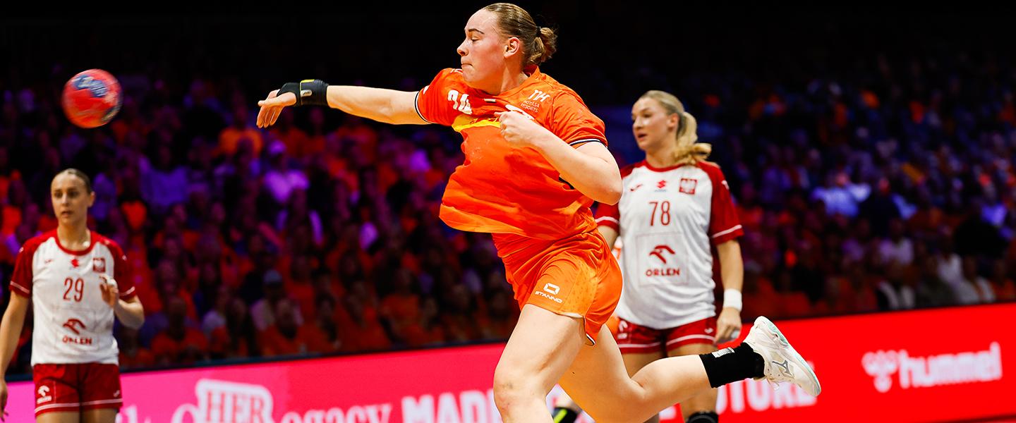Netherlands confirm quarter-final spot with another convincing win 