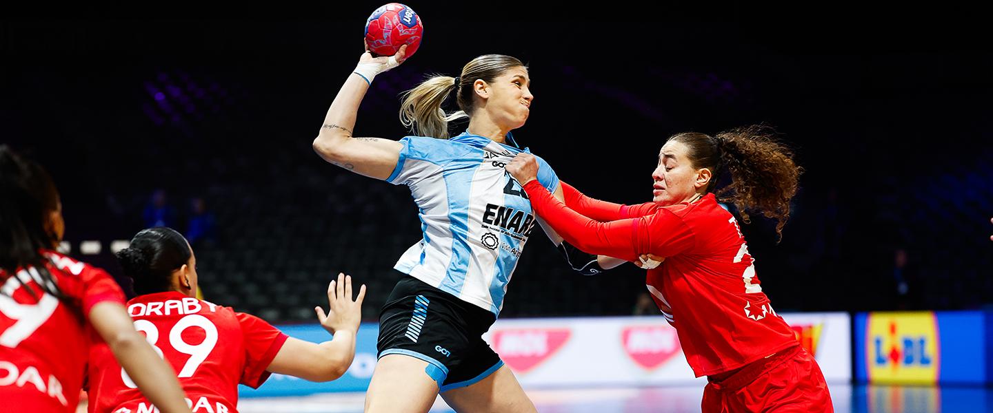 Flawless second-half sees Argentina clinch main round spot