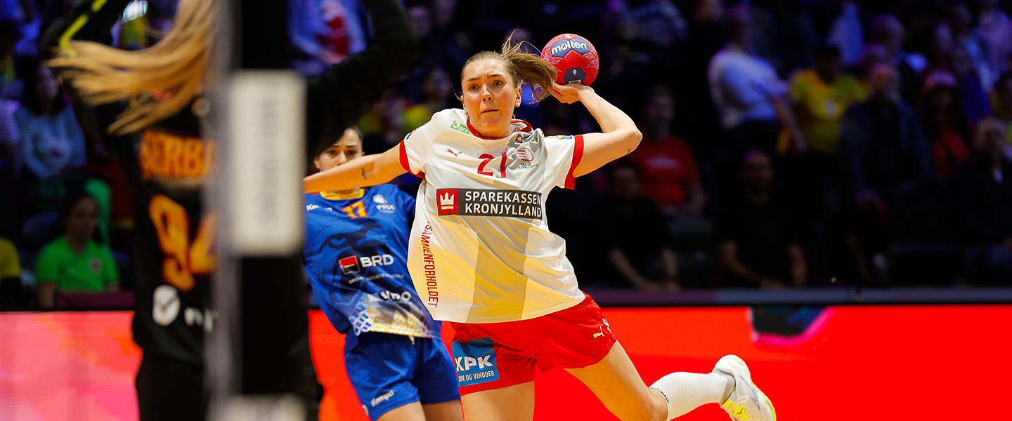 Second-half salvo pushes Denmark past Romania to finish Group A on top