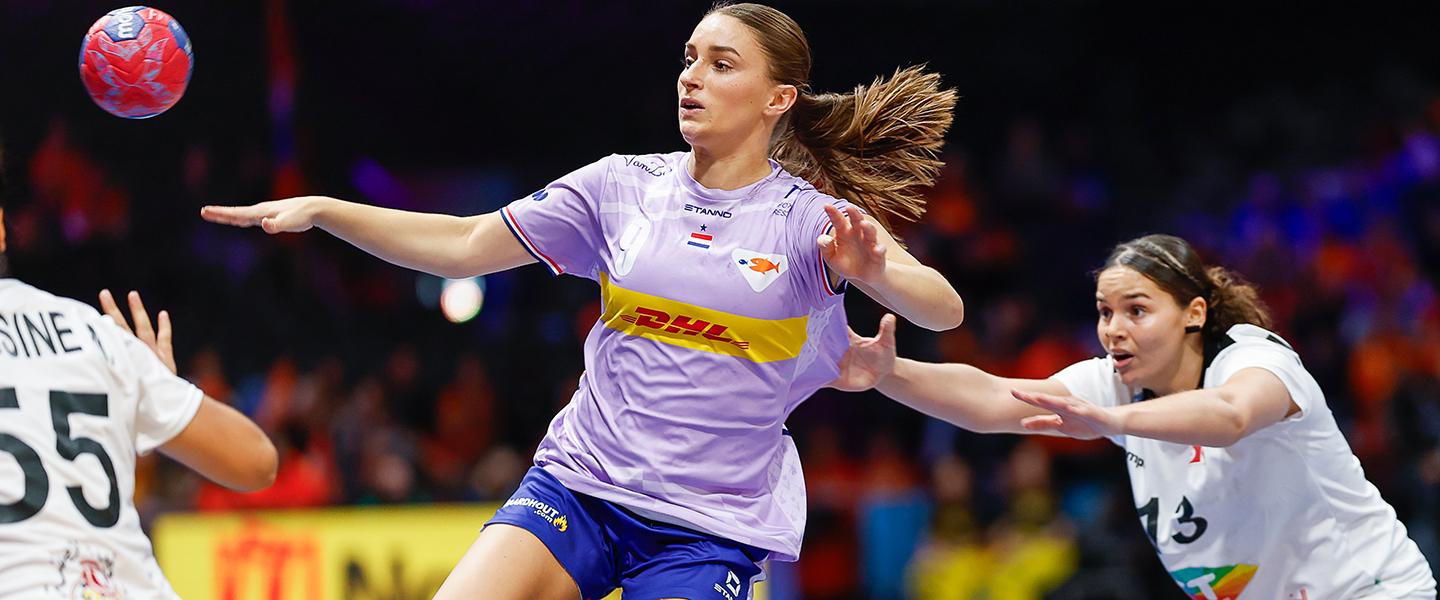 Netherlands run past Tunisia to stay flawless in front of home crowd