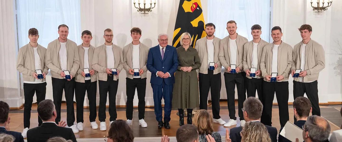 ‘Absolute highlight’ – German men’s beach team receive prestigious Government honour