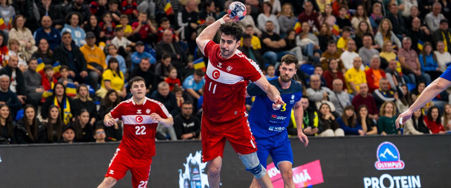 Türkiye comeback stuns Romania, favourite also pull through in European Qualification Phase 2