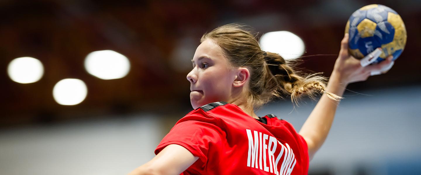 Handball in her blood: Lauryn Mierzwa’s Swiss dream fulfiled at Romania 2026