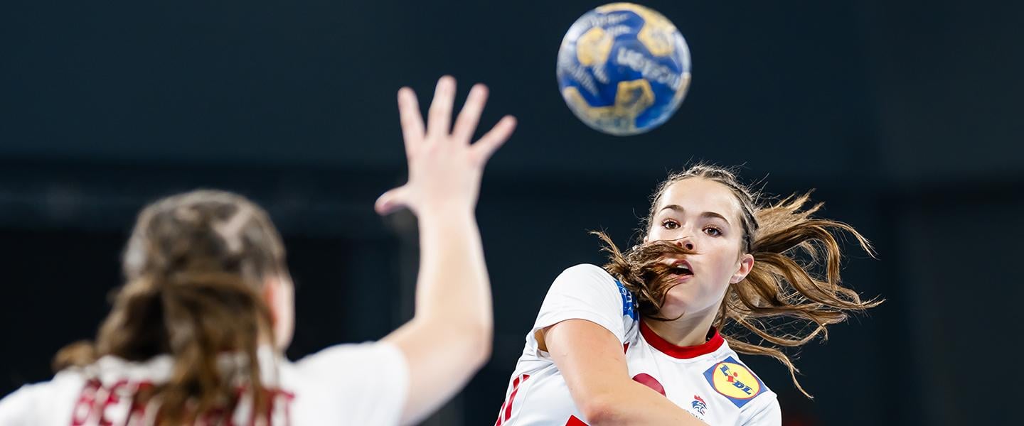 France and Japan stay in the hunt for top-10 finish at Romania 2026