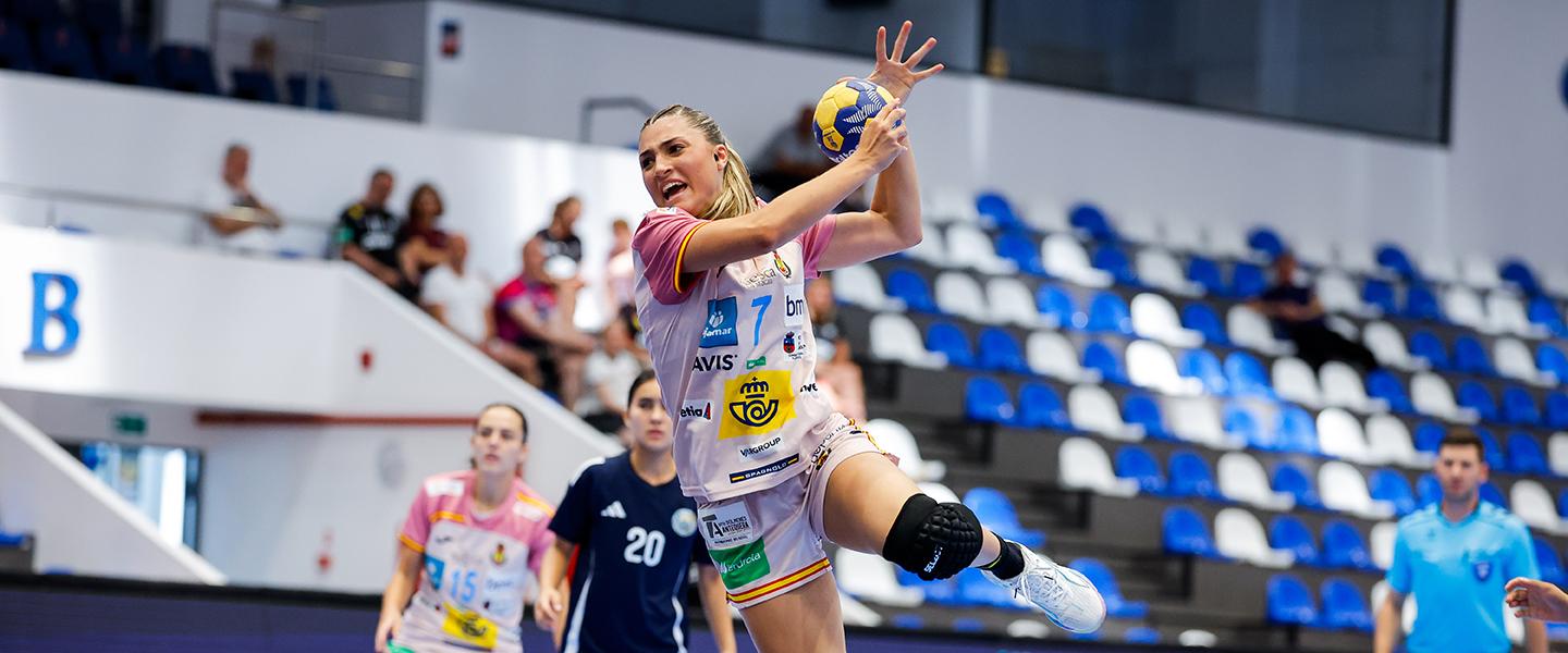 A homecoming written in handball: Erika Vladu's Romanian roots on display at Romania 2026
