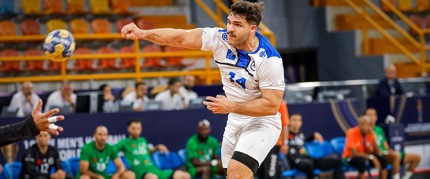Pinheiros' attacking masterclass lifts them past Montada