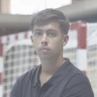 Tomás